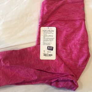 Lululemon size 8 hot pink crop leggings